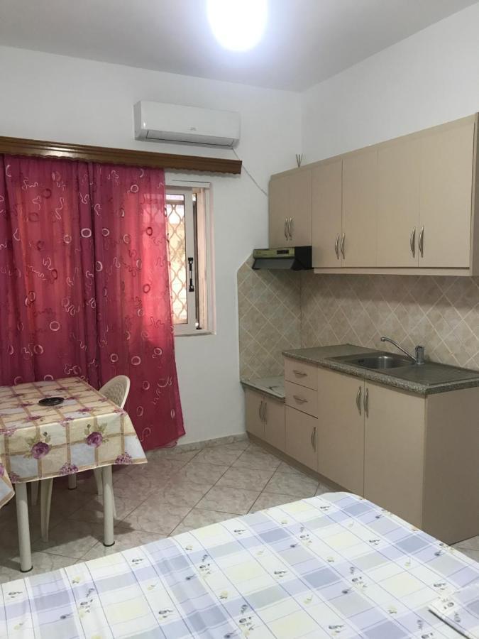 Apartament Roisin Sarandë Exterior foto