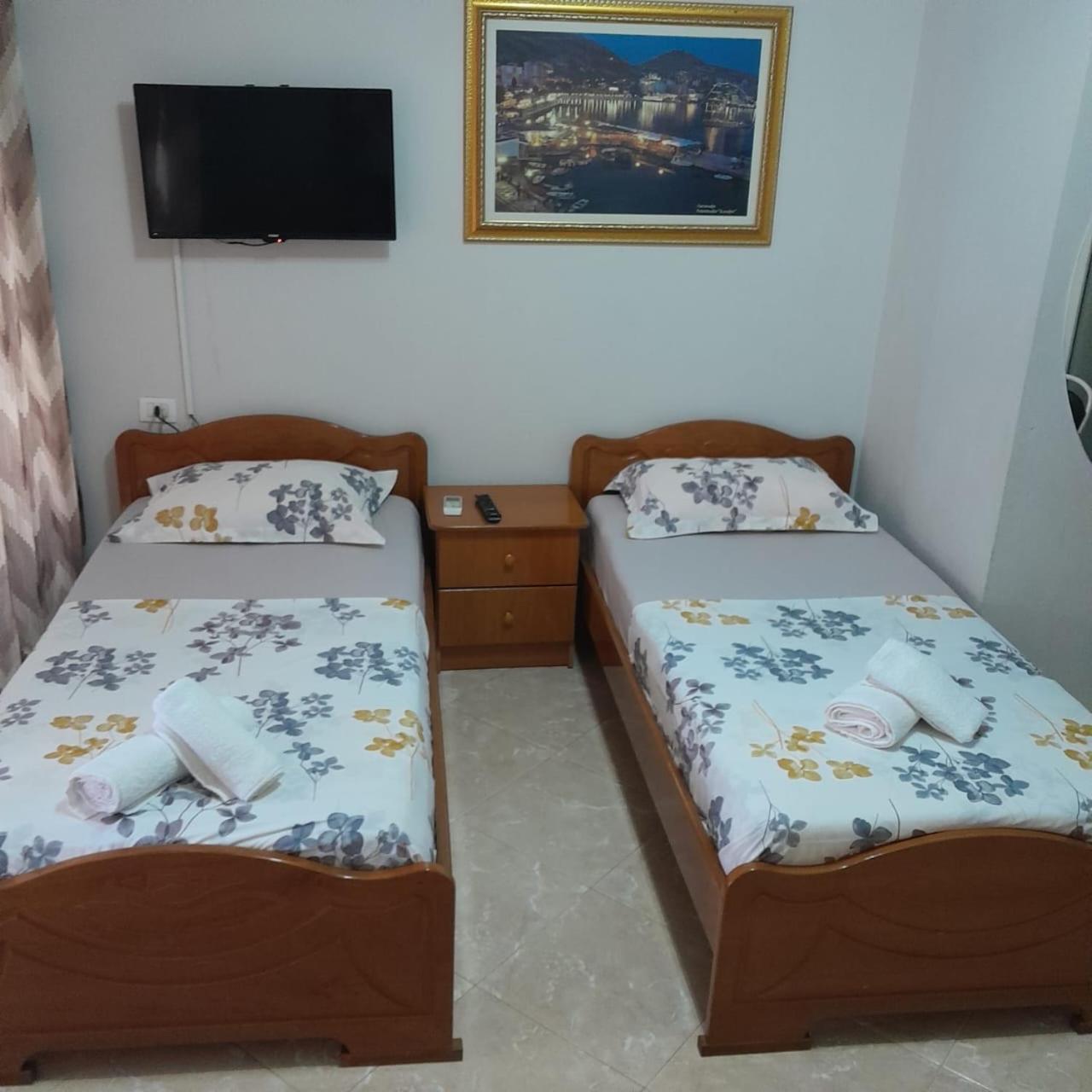 Apartament Roisin Sarandë Exterior foto